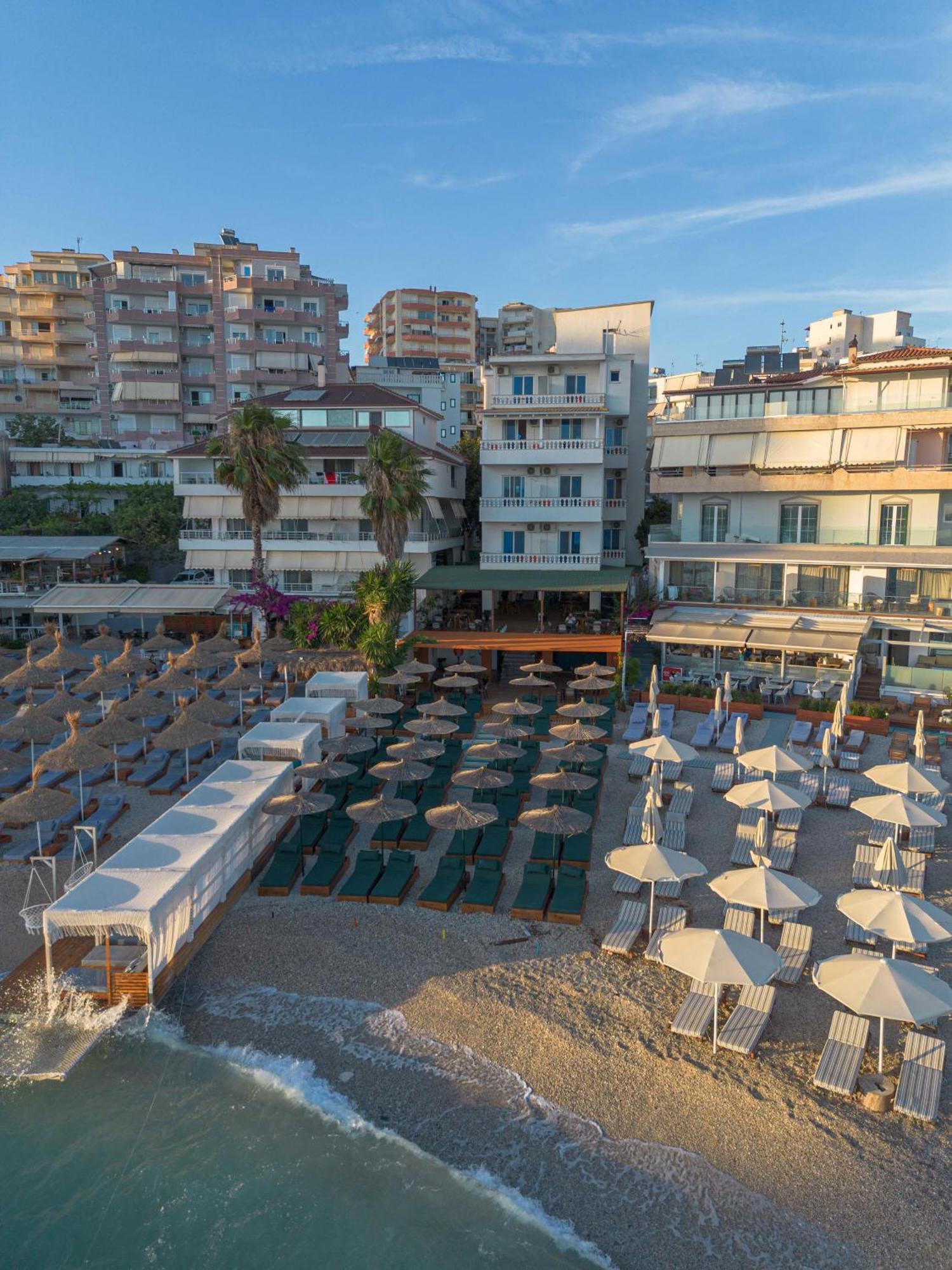 Vila E Bardhe Sarandë 외부 사진