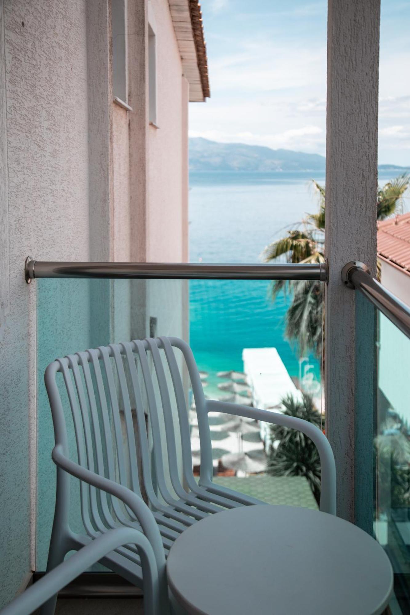 Vila E Bardhe Sarandë 외부 사진